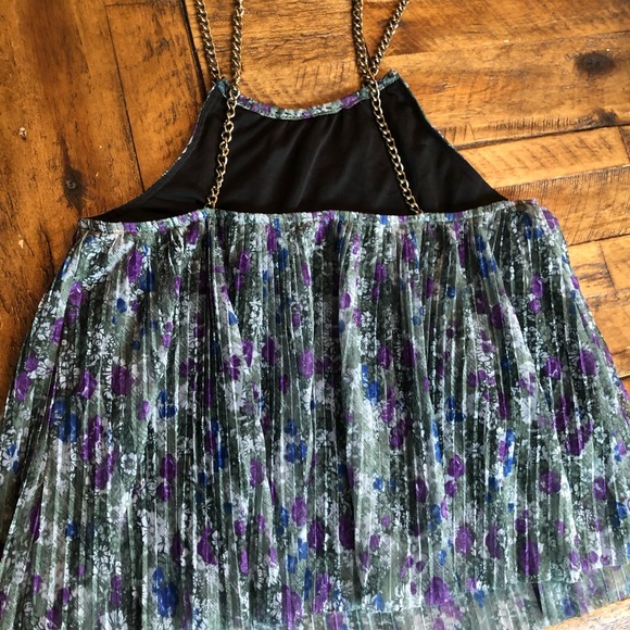 Foreign Exchange Top - Picture 4 of 6